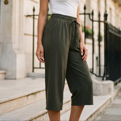 Mia - Lightweight Comfortable Cargo Capris for Ladies