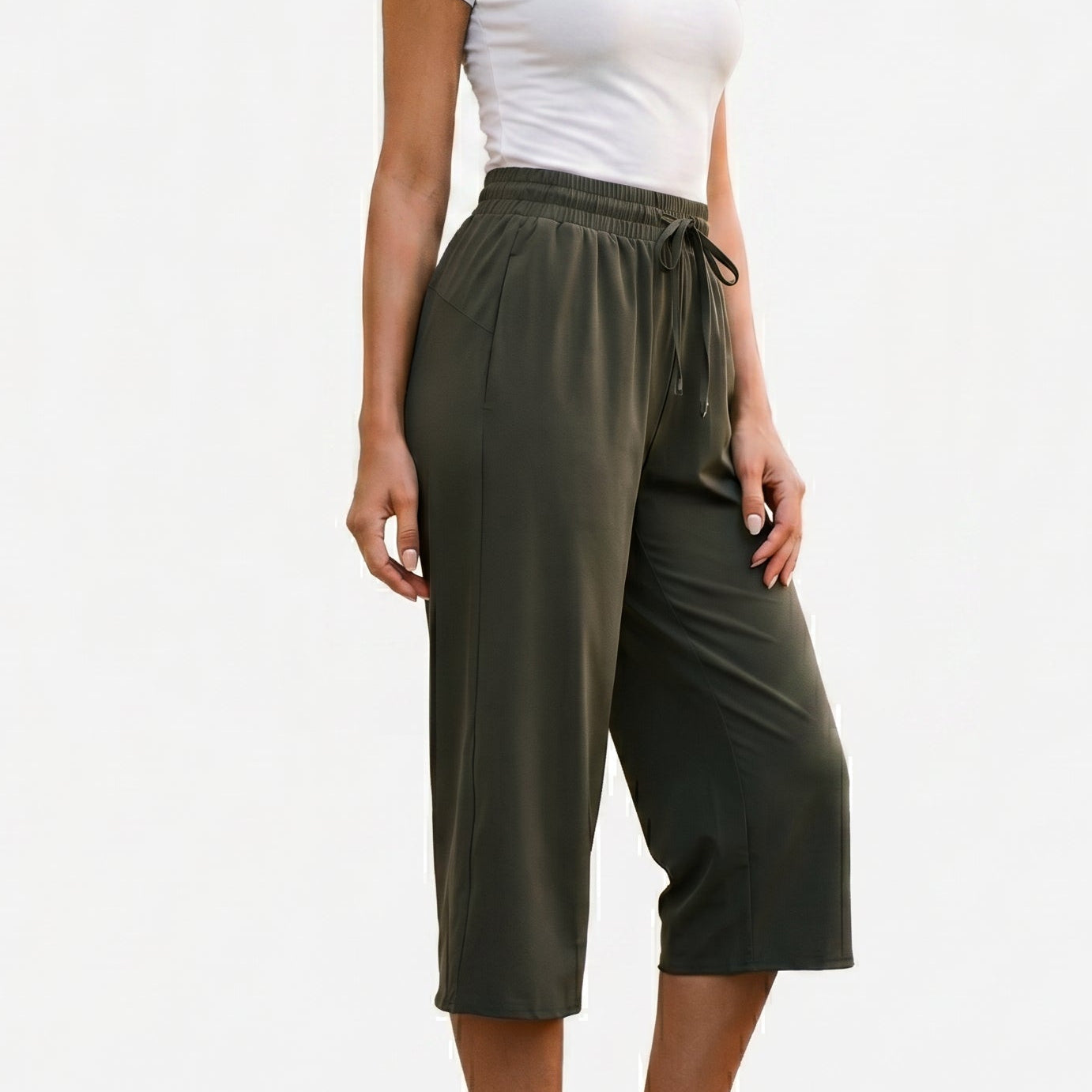 Mia - Lightweight Comfortable Cargo Capris for Ladies