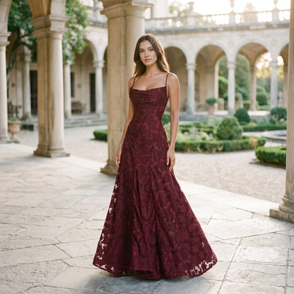 Sophie - Elegant Lace Maxi Evening Gown for Formal Events